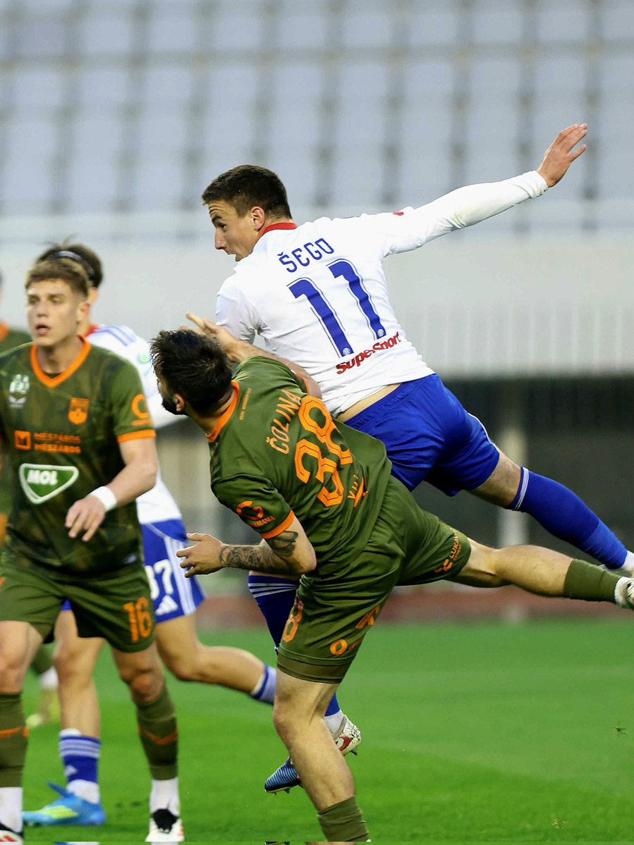 Bili kutak tweet media