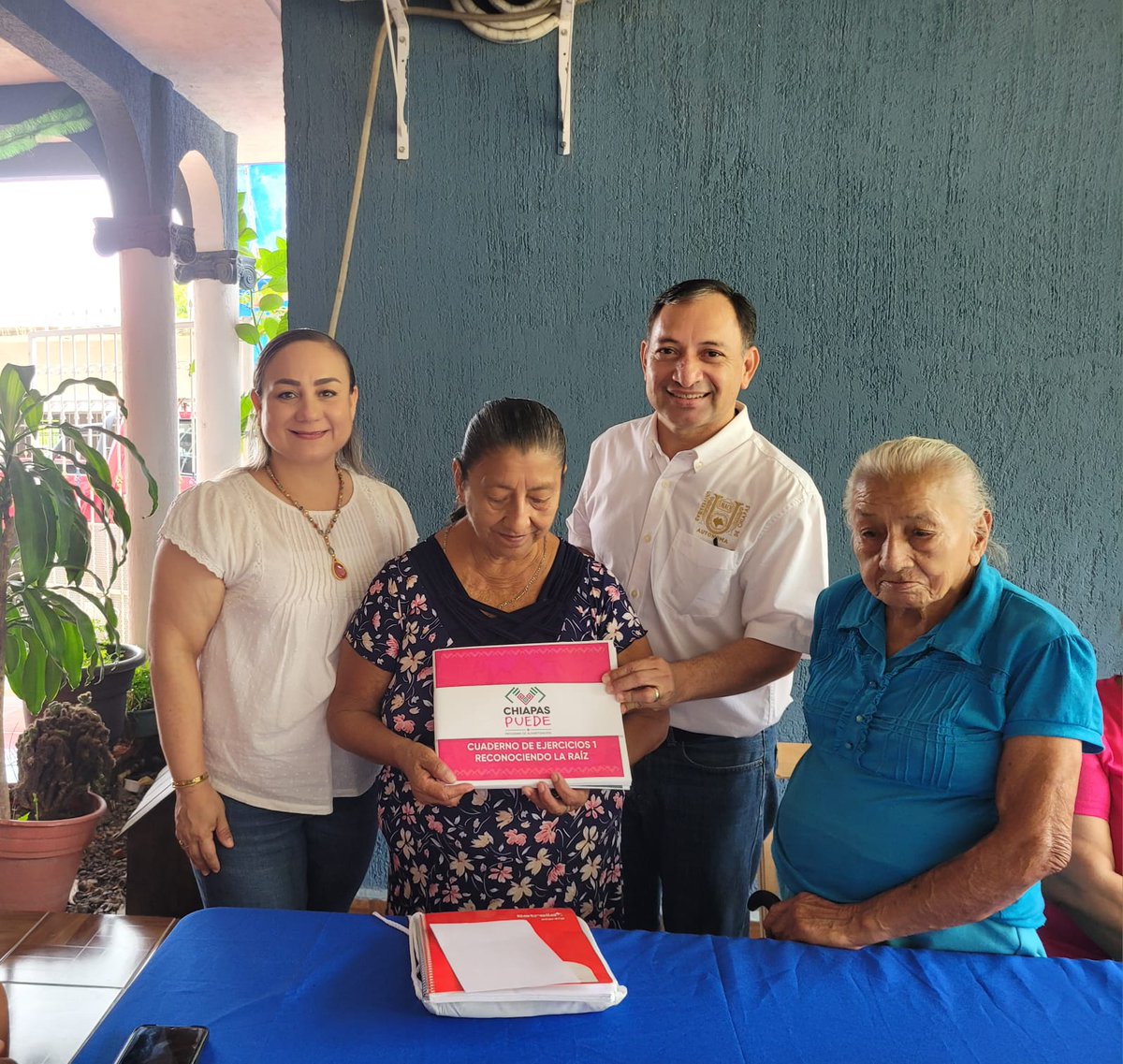 UNACH_campus7's tweet photo. 📚 La ECA Campus VII participó en la entrega de Kits de Alfabetización a 15 educandos del programa Chiapas Puede en Ixtacomitán, impulsando la educación y el desarrollo social. 🙌 https://t.co/huCpF173TN