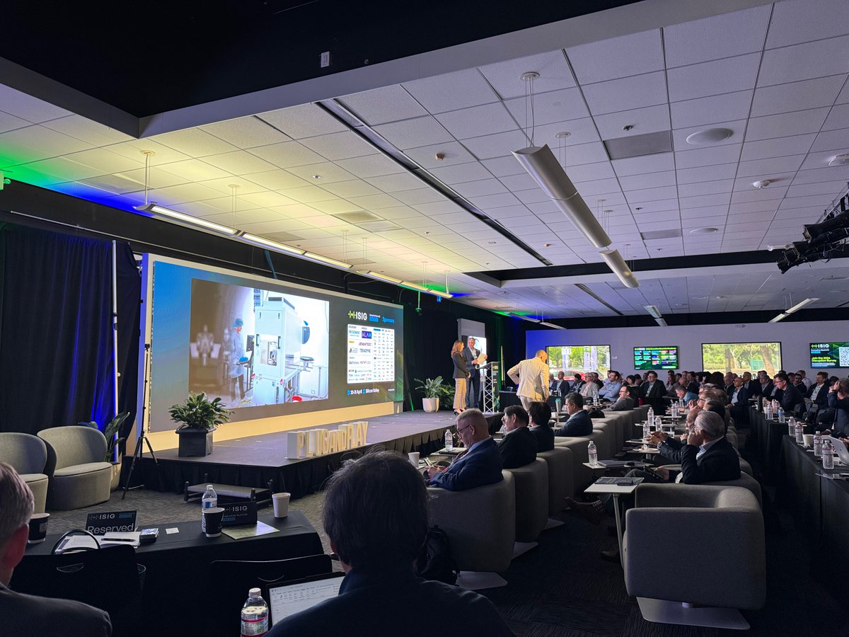 We’re live at the ISIG Executive Summit USA!
Chroma ATE is proud to be a sponsor of this year’s event.
🔗 chromaus.com/semiconductor-…
Our team is on-site and ready to connect.
#ISIGSummit #ChromaATE #Semiconductor #DataCenter #HPC #ThermalManagement #Manufacturing #Innovation