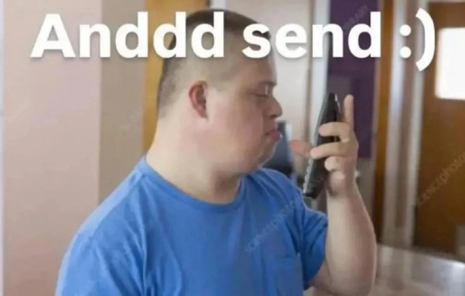 𝐸𝐵 tweet media