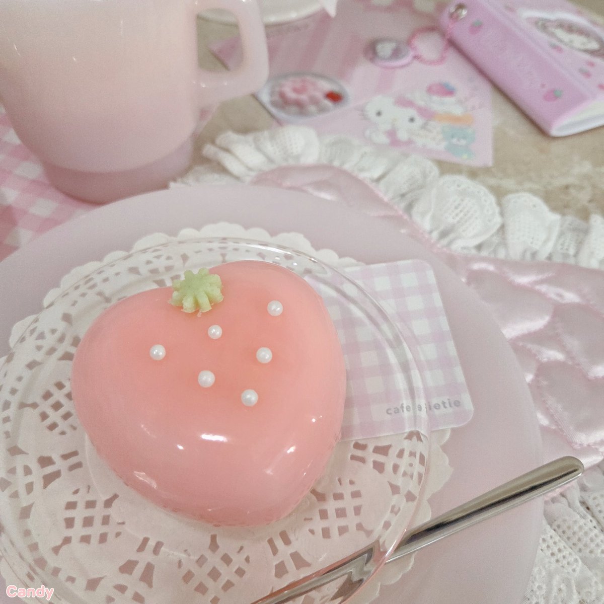 Candy tweet media