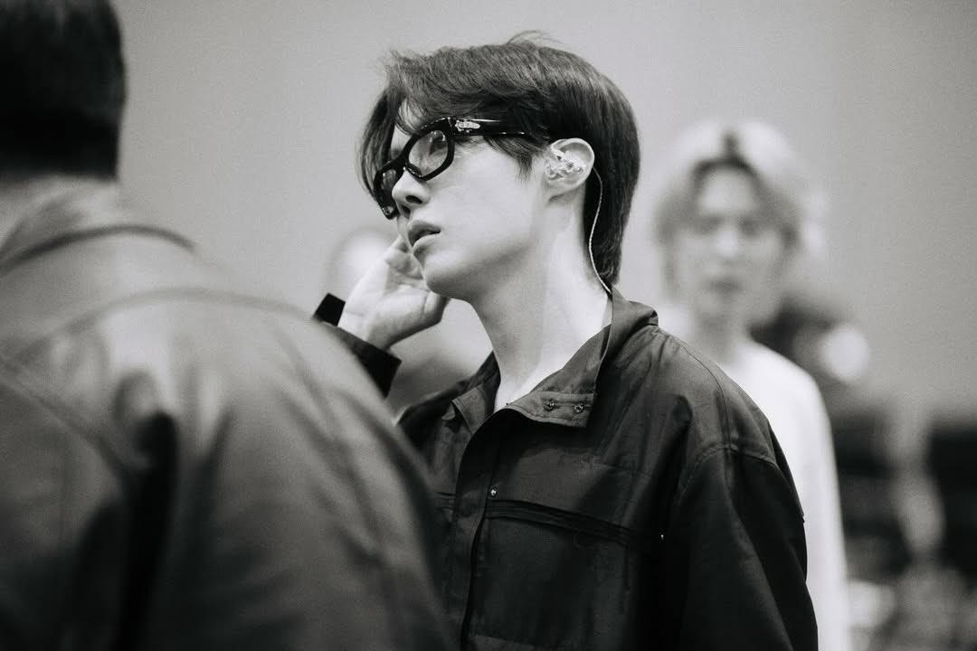 jhopeGlobaI's tweet image. [📸] new photos of j-hope at BTS Comeback Live Behind The Scenes on Netflix | ARIRANG

#jhope #제이홉 #방탄소녀단제이홉