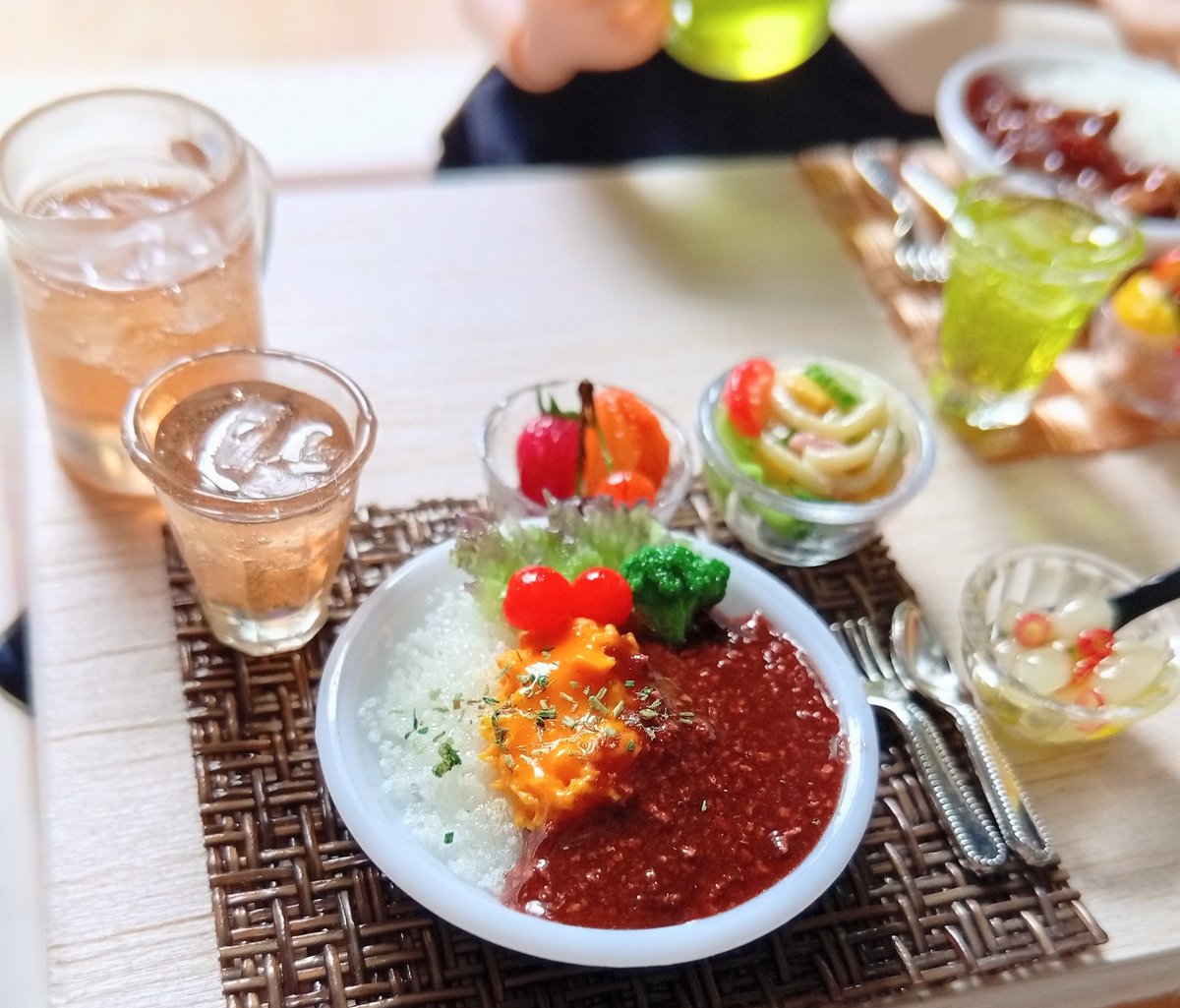 Zui/miniature food tweet media