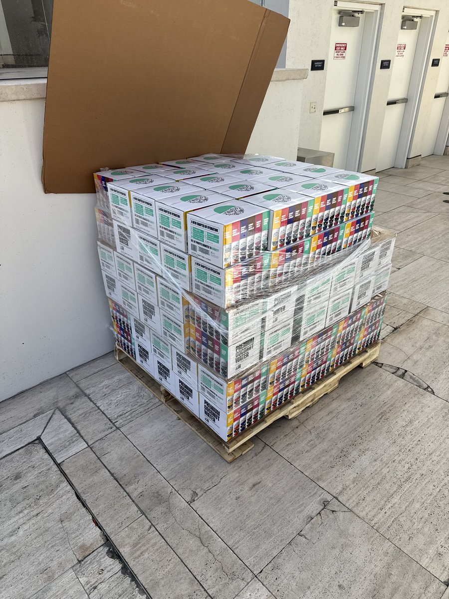 MojoMuhtadi's tweet photo. I had 2 palettes of @DrinkTheLegend sent to Vegas for 5 shows. We had enough for all talent/staff backstage & to take cases to their rooms after. We also gave 1000s of cans to fans. Proud of what weโve built at #OnceUponACoconut and more proud that 10% of proceeds go to charity! https://t.co/oZwkbdn5y3