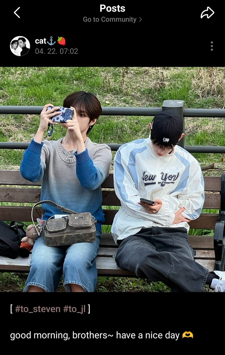 cat 🍓🚢⚓🌸 tweet media