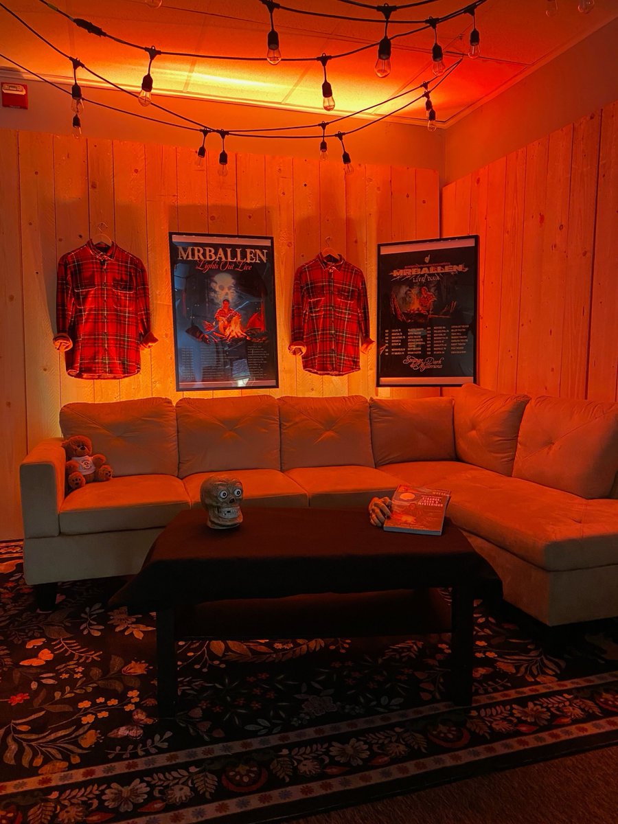 MrBallen's tweet image. Less than 24 hours until my livestream! I’ll be giving away EXCLUSIVE merch to members of our community who attend. Be sure to turn on your notifications on YouTube, so you are reminded!