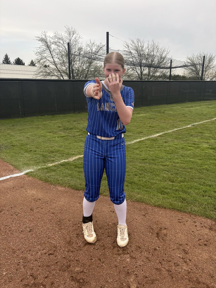 GilmourSoftball's tweet photo. Nice 2-1 defeat of D3 No. 7 state ranked Hoban! Golden Game Ball to pitcher Camden Dreiling ‘27 w/a 2 run HR, R, 2RB1 and then earned the W w/8K! #GoGA #MakeThingsHappen @nhpreps @jkampf_NH @ohiovarsity @ccscaohio @yappisoftball @Isley23 @JacobHansen_12 @campalmer55 @galancerad https://t.co/dEOHXv5O1U