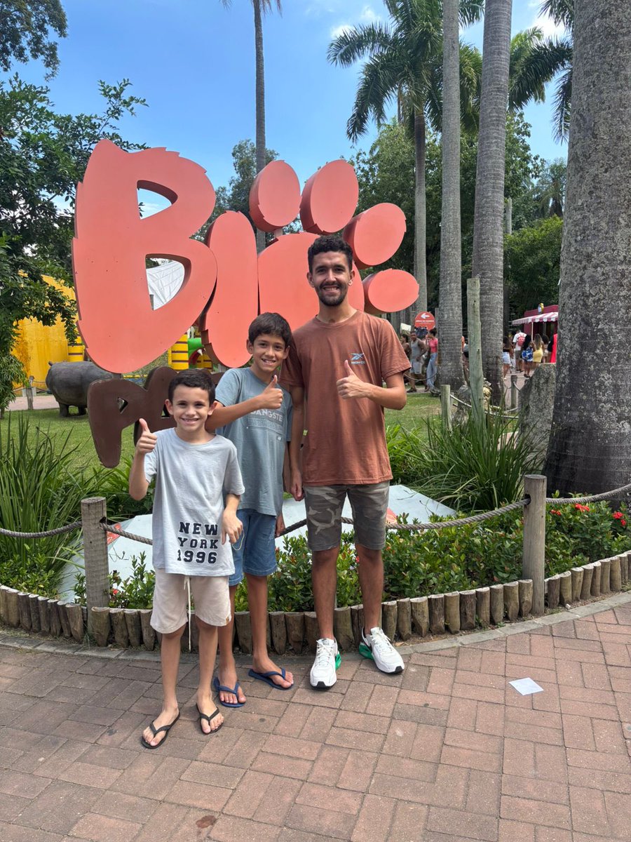 ChagasChag83005's tweet image. 🦁🐻🐮🐸🦊🦆🐘
#tbt