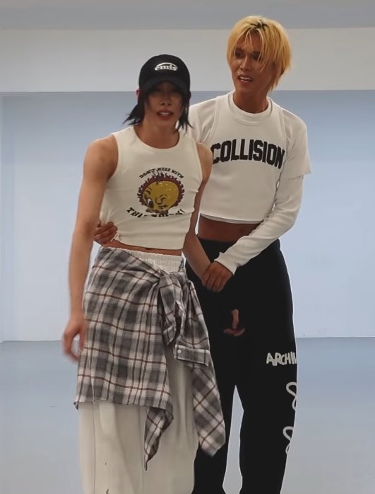 ⋆ ᢉ𐭩 zenith :-P ✃ UXLXVE ҂˖‧₊˚‏ tongue kinker 𖦹⋆ tweet media