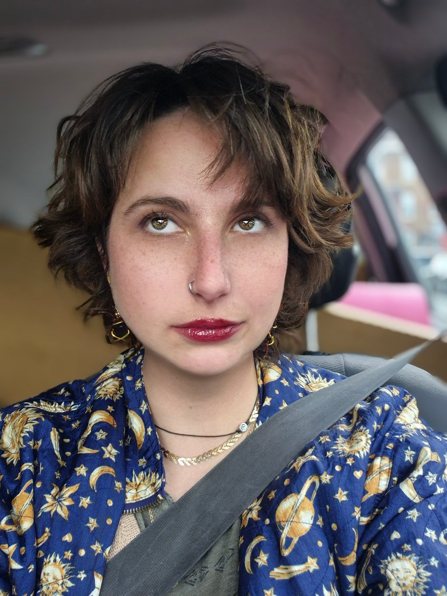JustEZStuff's tweet photo. Happy to report my hair is finally long enough to pull 😝- any takers? Don't be shy... 😏👀

#pullmyhair #ridemerough https://t.co/RiptH0zwc1