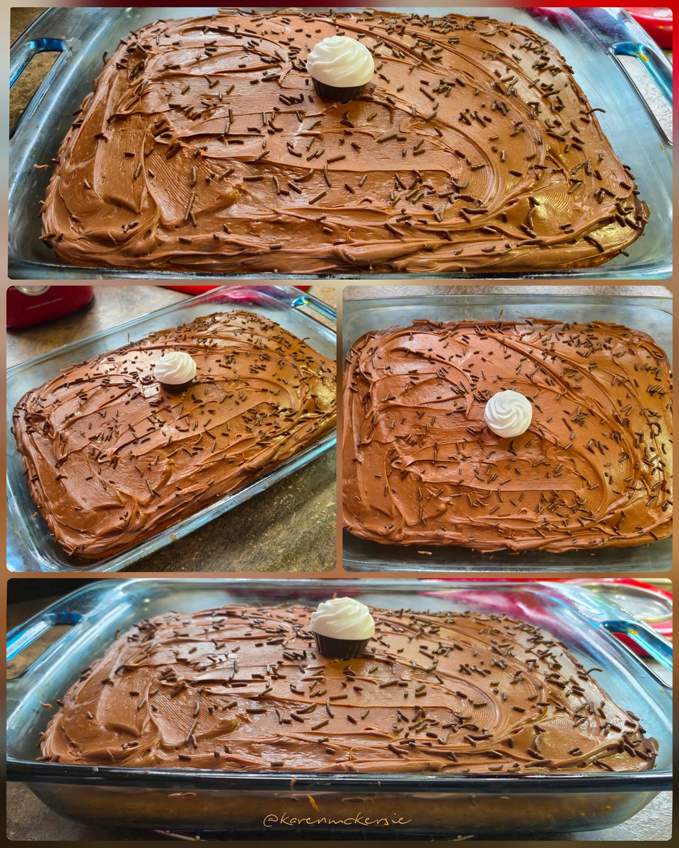 karenmckersie's tweet image. 👩‍🍳😋🍫 I baked a Golden Cake today with Chocolate Frosting, delicious! 😋🍫🍰
#Cake #Chocolate #Baking #Dessert #Food
