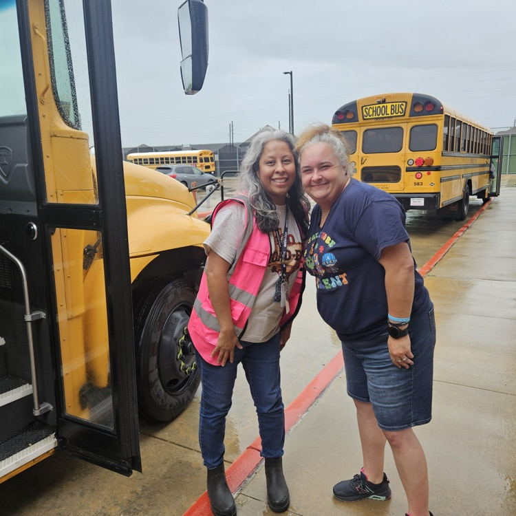 CaffeyJH's tweet photo. Bus Driver Appreciation day at Caffey! https://t.co/GlLEnbozbZ