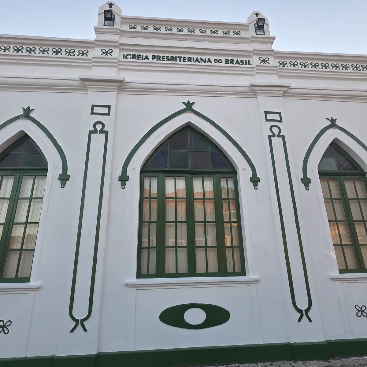 AnaMoretto4's tweet image. #WindowsOnWednesday #WallsOnWednesday #architecture #streetphotography 

São Francisco do Sul SC, Brazil.