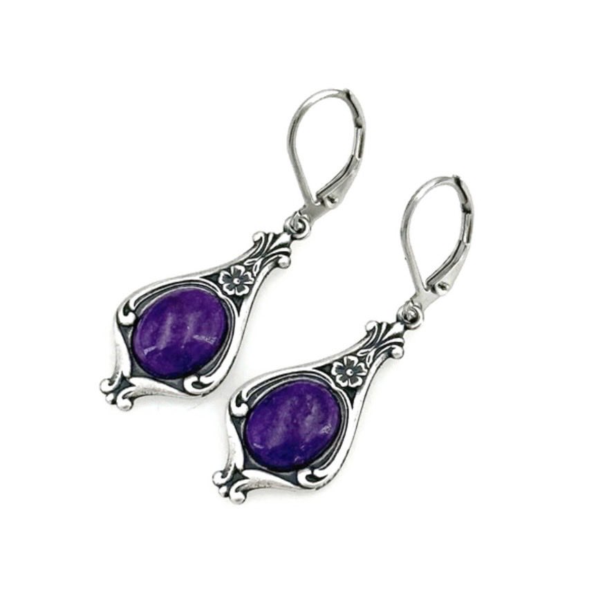ZaverDesigns's tweet image. Purple jade earrings #etsyshop #etsygifts #giftideas #handmadejewelry #etsyfinds #gifts 
Link: zaverdesigns.etsy.com/listing/159483…
