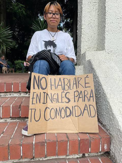 Asociación de pelones sabelotodo. tweet media