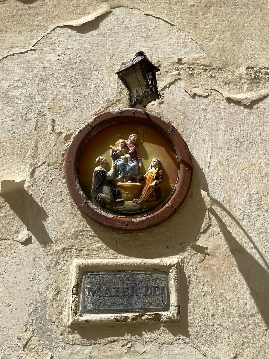 Nom de Plume tweet media