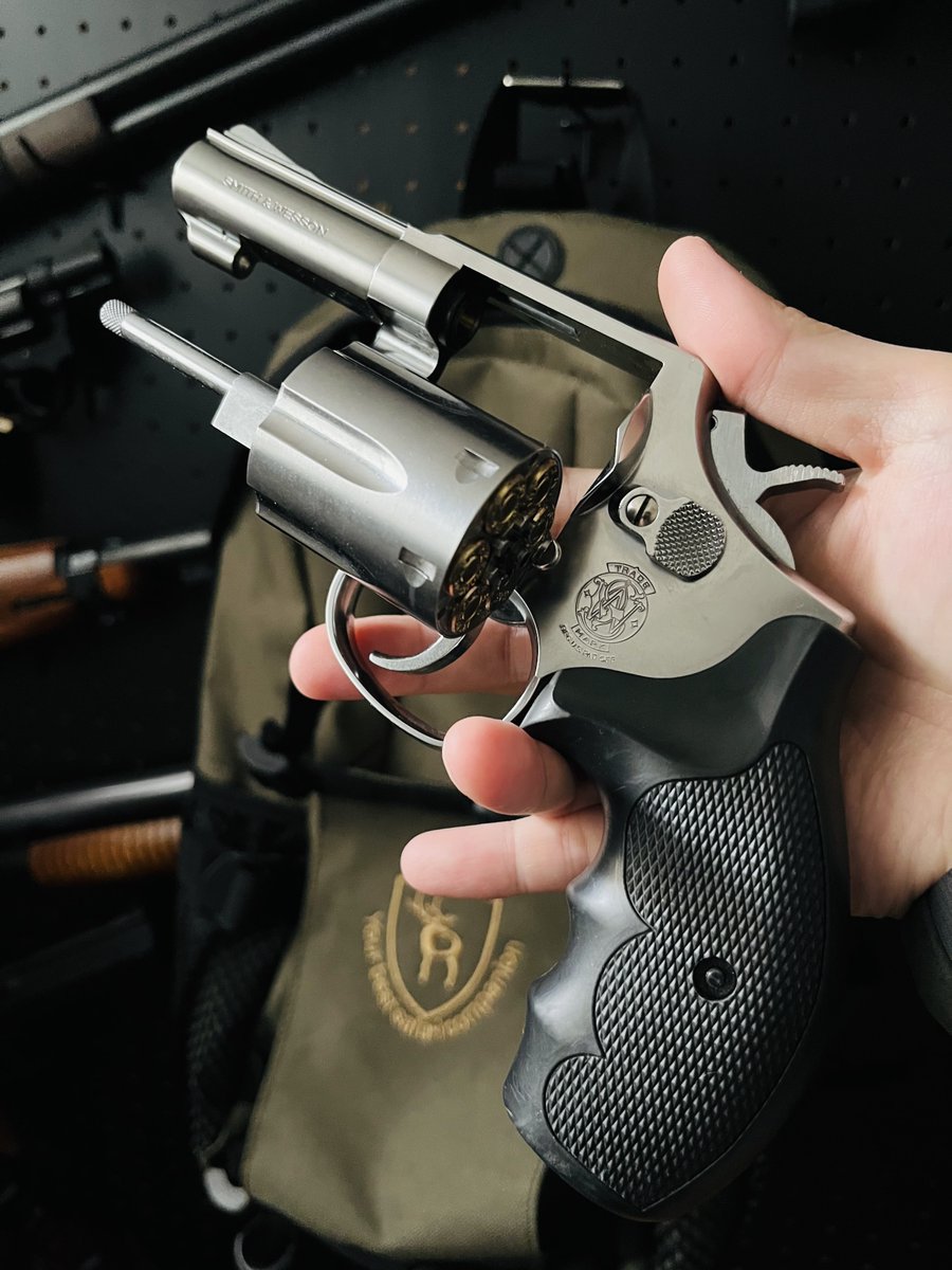 げすです tweet media