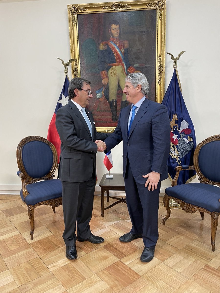 SA_Defensa's tweet image. 📍#Chile (🇨🇱)

Alongside the #SouthernSeas2026 exercise, the U.S. (🇺🇸) Under Secretary of State for Arms Control &amp;amp; International Security, Thomas DiNanno, met with Chilean Defense Minister Barros "to discuss expanding military relations between countries".