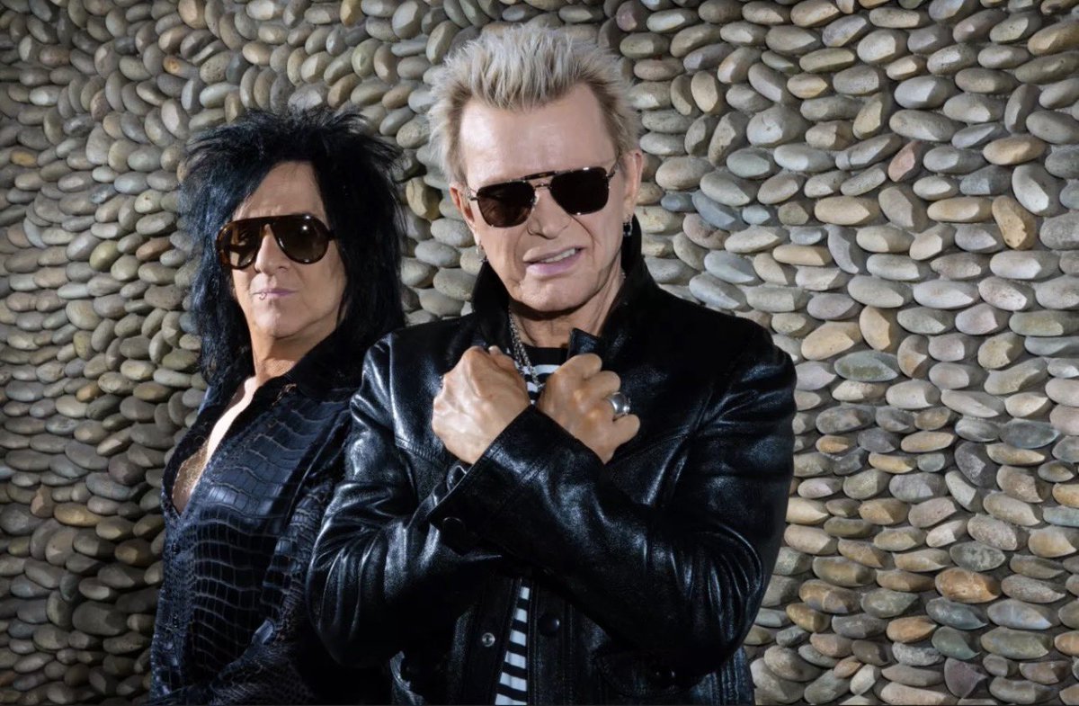 pumpingonsteel's tweet photo. The amount of joy I feel that y’all look exactly the same! Just effortlessly cool & badass haha 🔥 @BillyIdol @Stevestevens #rockroyalty https://t.co/RAaHSqbs5B