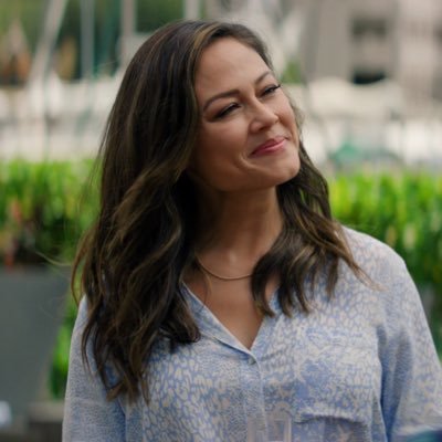 shannon_hausen's tweet photo. 3 seasons isn't enough time with our #NCISHawaii OHANA🫶 their stories deserve to continue.We need more after episode celebrations we need the best team ever back on our TV'S #DividedWeConquer @Skydance #SaveNCISHawaii bring back this much loved hit show. https://t.co/5JkIJkj5l4