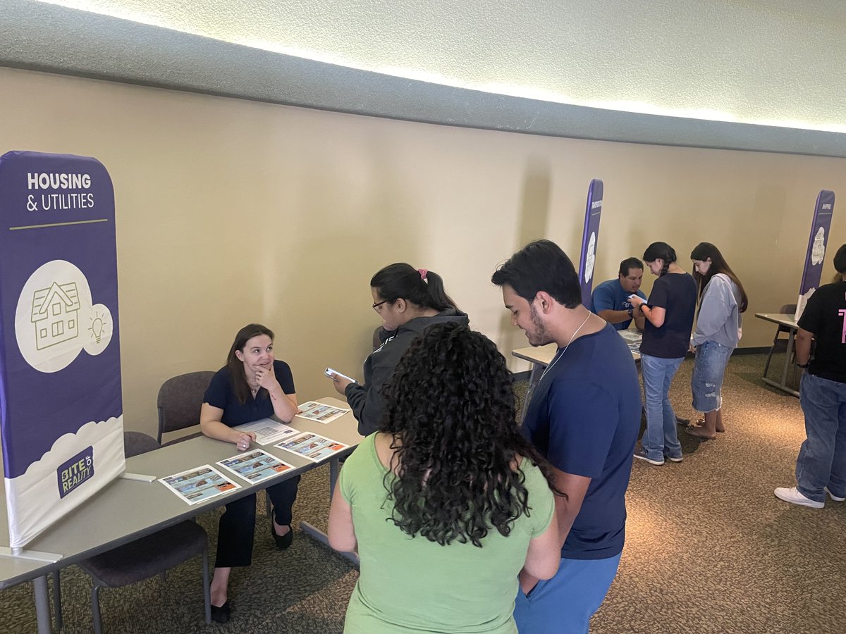 TruWestCU's tweet image. 🌵 Today was another great morning for a #BiteofReality with #ArizonasCreditUnions at @PCPA!

If you're looking for a fun activity for your students or youth group, we'd love to help! 🙂

@FirstCU @CopperStateCU @AlhambraCU

#TeachKidsMoney  #FinLit #credituniondifference