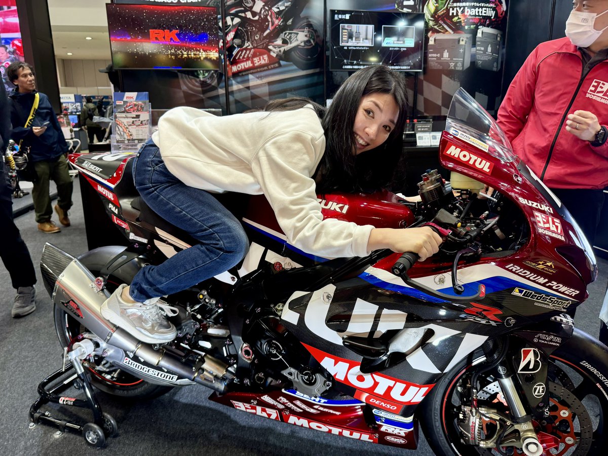 Suzuki チームジャケット ブリヂストン モチュール おはようございます 