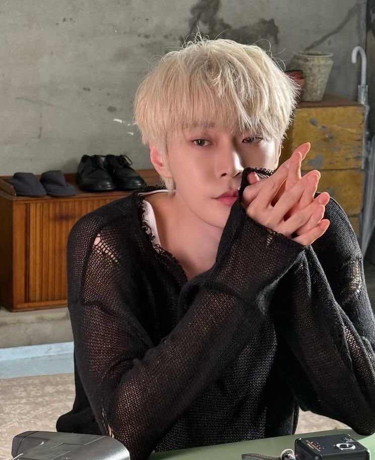 ‍ ‍ ‍ 𖥻 ‍ * ‍ 𝙶𝖍𝖔𝖘𝖙‍ ‍⸝ ‍ 。 (@hcwony) on Twitter photo 