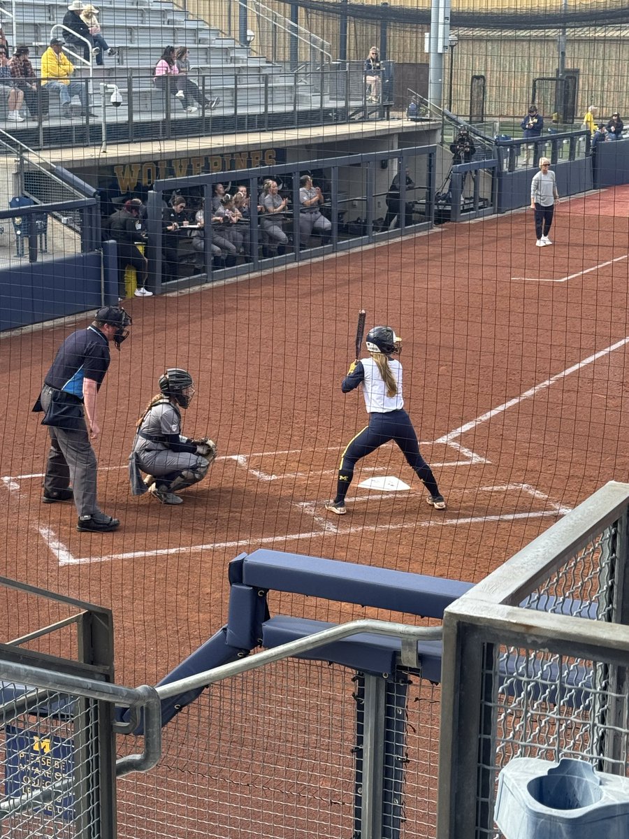 CoachJohnsonAP's tweet photo. Got to see some former players and Jag greats play today. Proud of them and their journeys. https://t.co/pxTta6WVBt