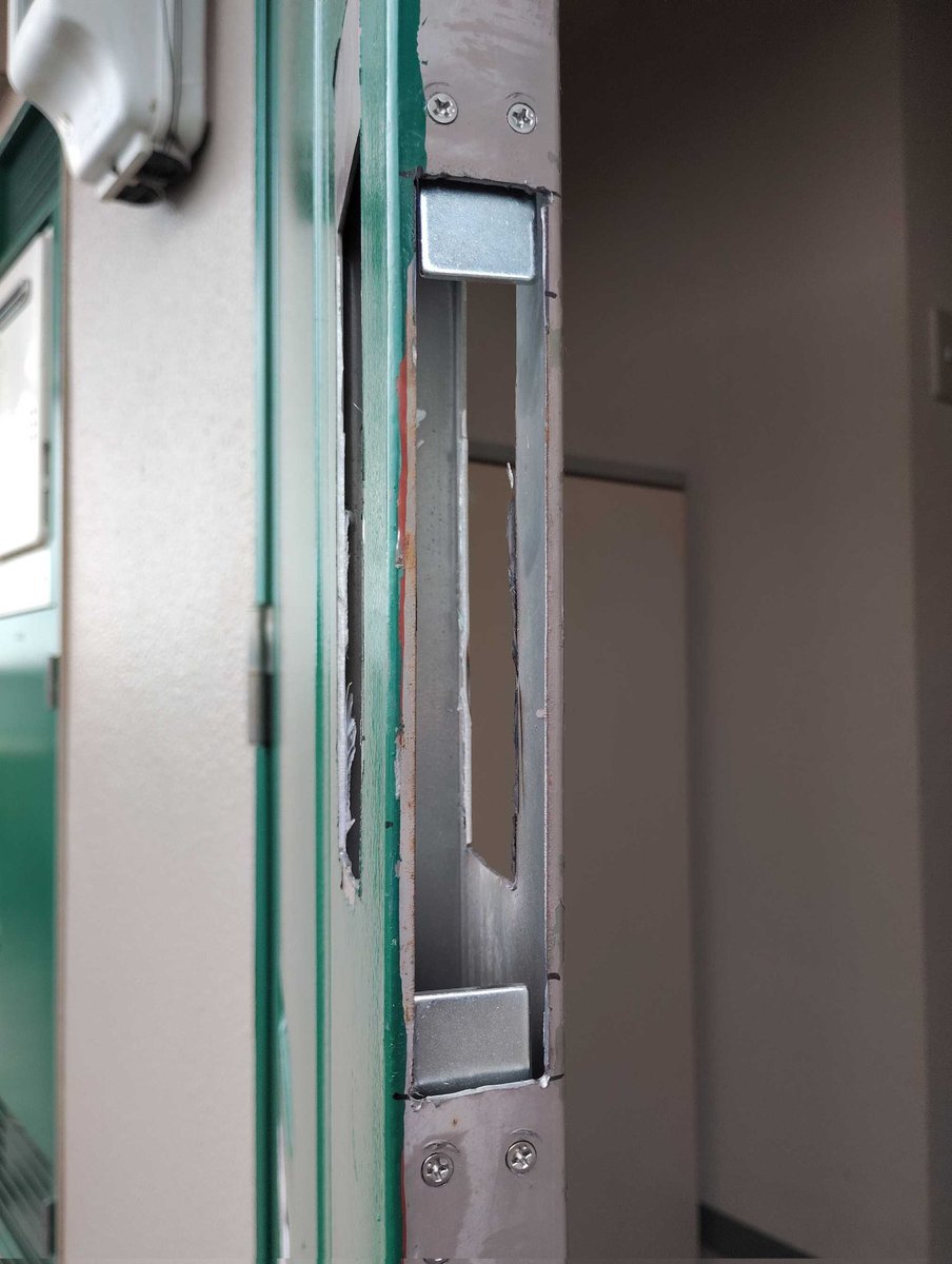 鍵屋 Locksmith tweet media