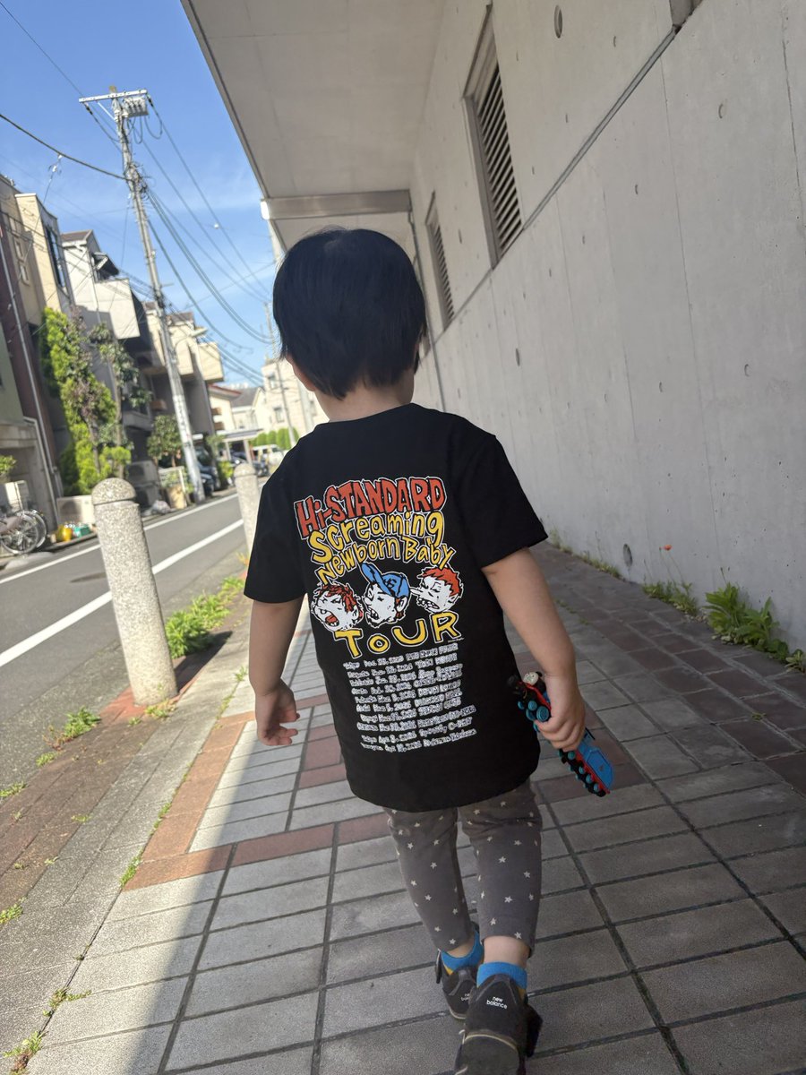 1002_k_n's tweet photo. 自分でこれ着るって選んで保育園行った https://t.co/3tM2FoR0iP