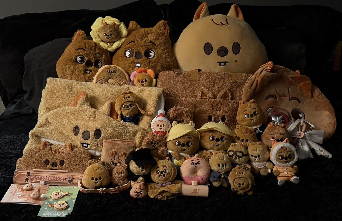 한 dara IS SEEING SKZ tweet media