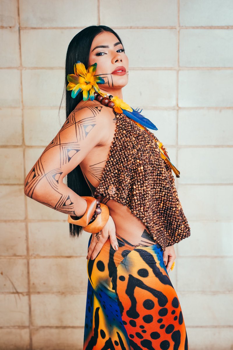 nossa Poranga-Purã™ está IMPECÁVEL! olha esse look, o grafismo, ABSOLUTAMENTE TUDOOOOOOO 😍😍 #BBB26 #RedeBBB #TVGlobo <a href="/MarcieleAlb/">Marciele Albuquerque 🪇</a>