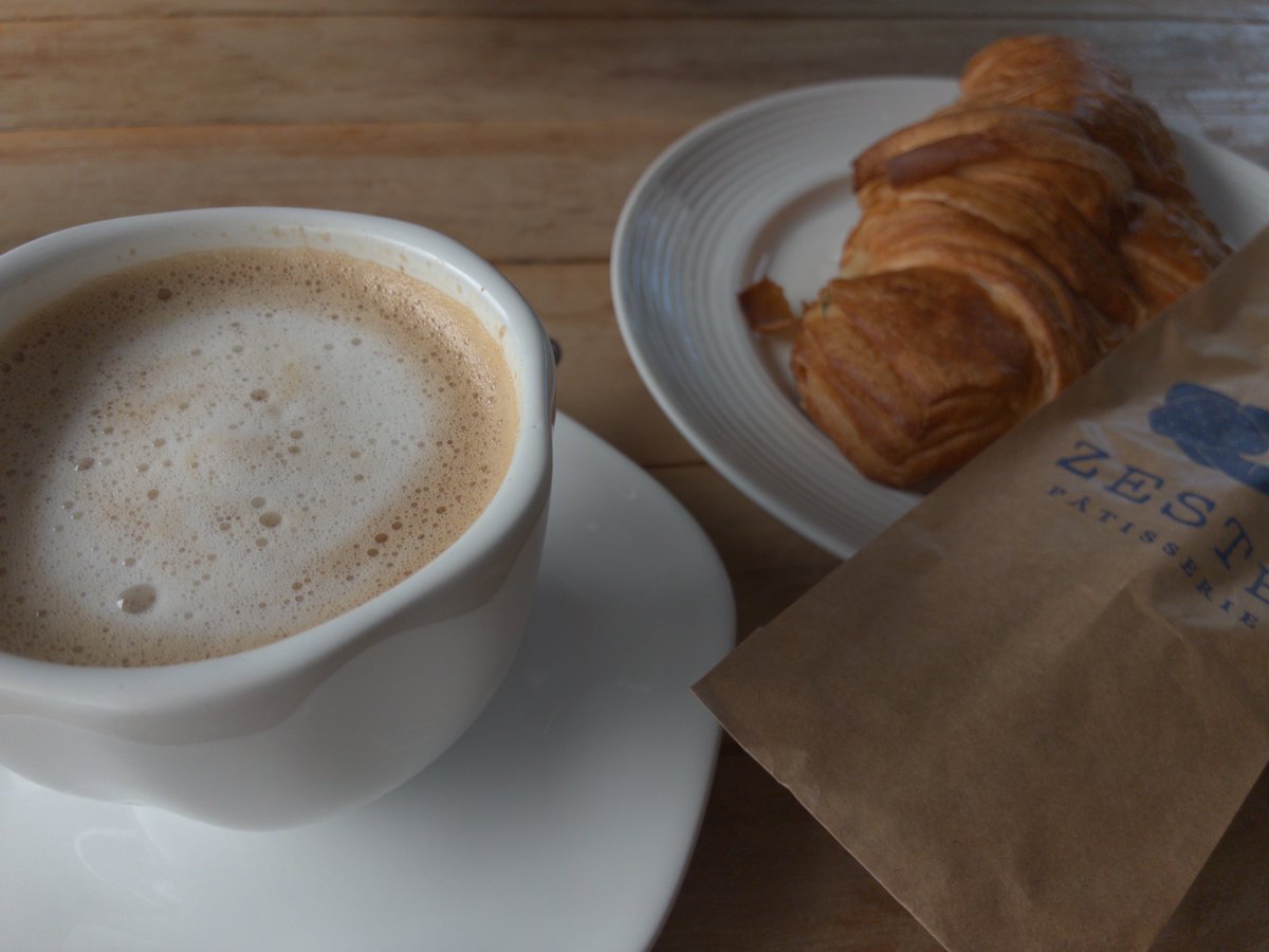 manta1900's tweet image. Guzz Lima - Coffee time #shotoniphone #proseezion #analog #noai #SOOC #camera