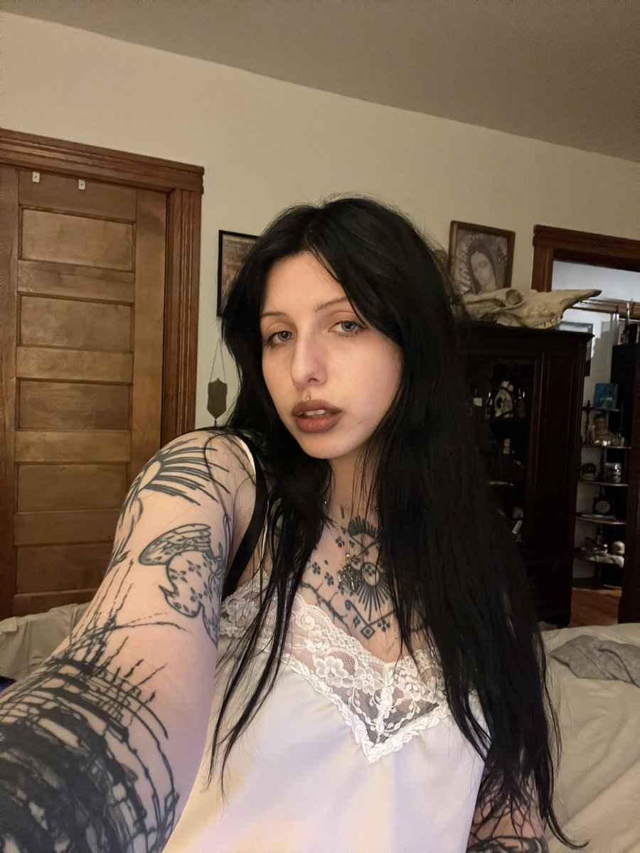 Lexi tweet media