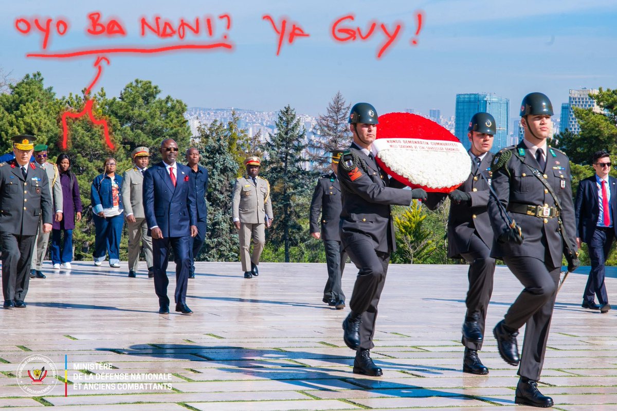 Likambo nini boye?
Le protocole d’État doit être sérieusement remis en question pour ce genre de situation. Ce sont des moments solennels et des démarches historiques pour la nation. On doit d’abord penser à l’identité nationale et aux intérêts du pays : qui part, où, pour faire