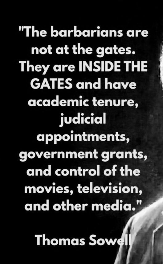 RygbiAmByth's tweet image. #Obama elected by the colour of his skin; Not his strength of character.

Obama Steals, Lies, Commits Fraud, Malfeasance, the list of his illegal doings are endless.
Suspected Gay Lover, #DonaldYoungMurderedOnChristmas. A month later #Obama declares he’s a Presidential Candidate