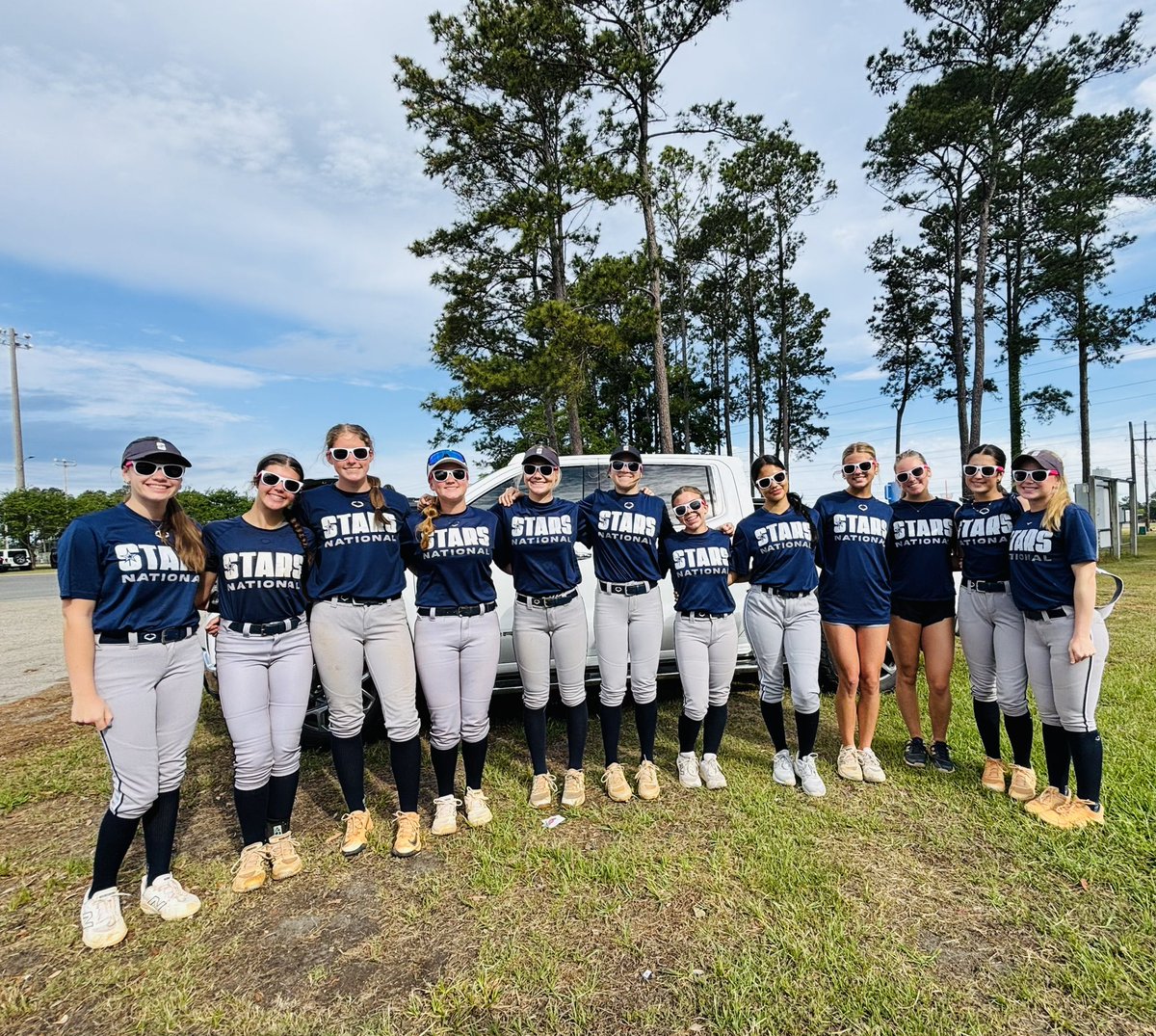 Mickey_Branson's tweet photo. The weekend in Tally against older competition (committed) definitely helped push our comfort zone!  Felt like I was the Walk Queen on Day 1…and just trying to find a groove with my bat on Day 2.  .400 AVG and .700 OBP (10PA) wasn’t exactly where I wanted to finish at the plate, back to work this week!!!!  Getting more and more comfortable at a position I haven’t seen in a while, so taking all the “little wins” and building for this long spring season! 🌟💙🤍 Looking forward to seeing many travel circuit friends as we head to Dalton this weekend and compete at the PGF Georgia Oaks! 
@MZEaglesNest @LineDsoftball @starsnatward @ExtraInningSB @CoastRecruitsSB @SoftballHome @Softball_Home @gatorjack72 @RecruitMatador @softballhype @THEWOWSB @GradickSports @HSM_WestGA @THEWOWSB @RealmRecruiting