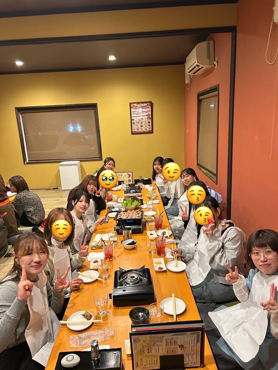 boatymurowing's tweet photo. 今日は女子会で韓国料理を食べました！！1年生が8人来てくれました！ありがとう🥰
ボート部について不安に思っていることや分からないことについて話せて、前向きに考えてくれてる子が多くて嬉しいです！！
あと、今日1人入部言してくれました！★記念すべき女子一人目です🥰🥰
これからよろしくね😆 https://t.co/VhmRD0x8X1