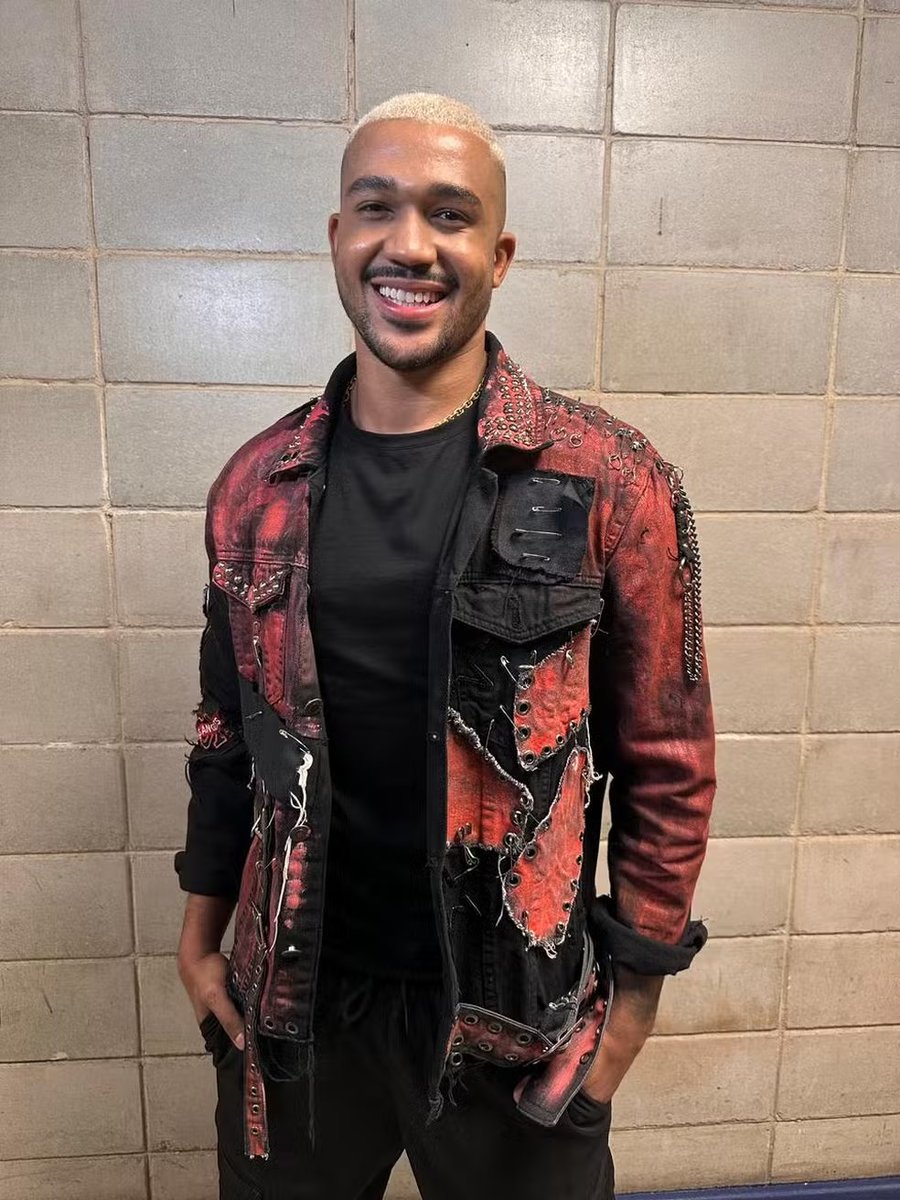 Central Reality tweet media