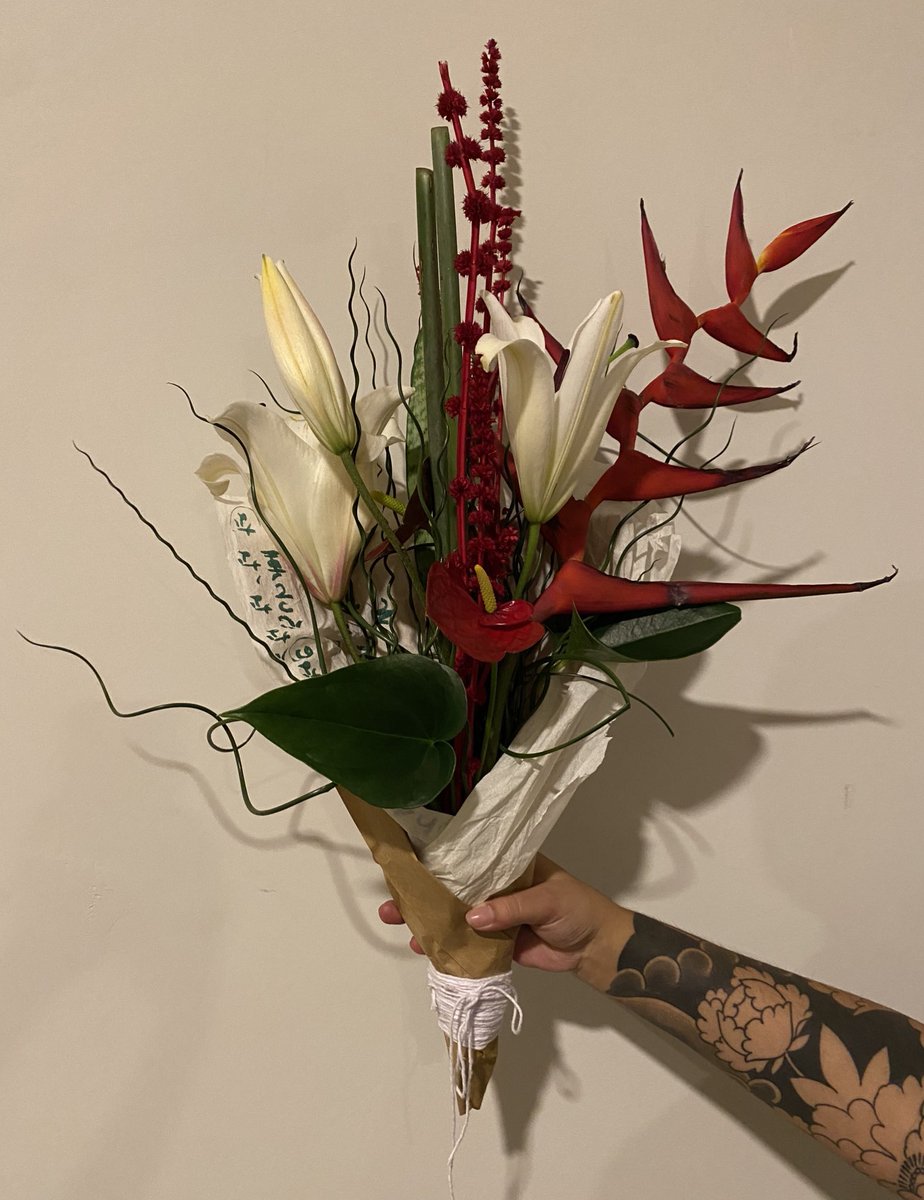 dashiyoon's tweet photo. Life outside twt 🌹 https://t.co/KP7v2tvCMg