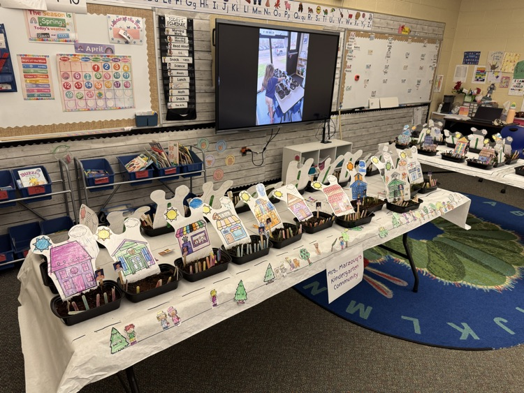 superGSD's tweet photo. Downriver STEM @ Weiss had their amazing annual Innovation night! We are so proud of our talented teachers and students! #InMarauderCountry https://t.co/07ztHn2YqK