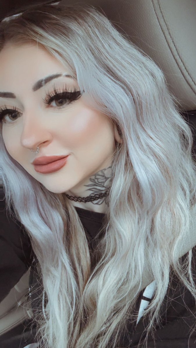 Nicolee ✨ tweet media