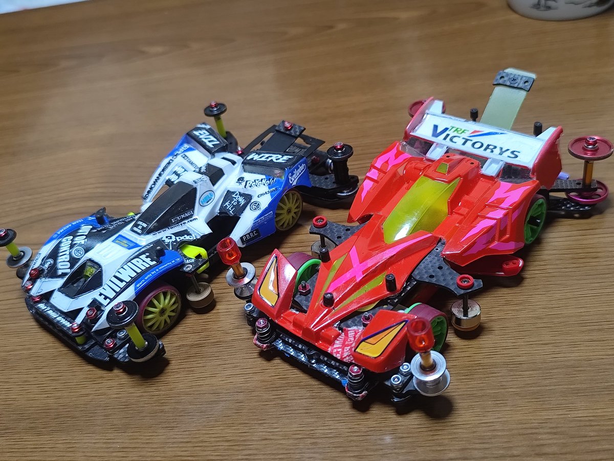#突然カッコイイ赤と青を無言で貼る
#mini4RGR