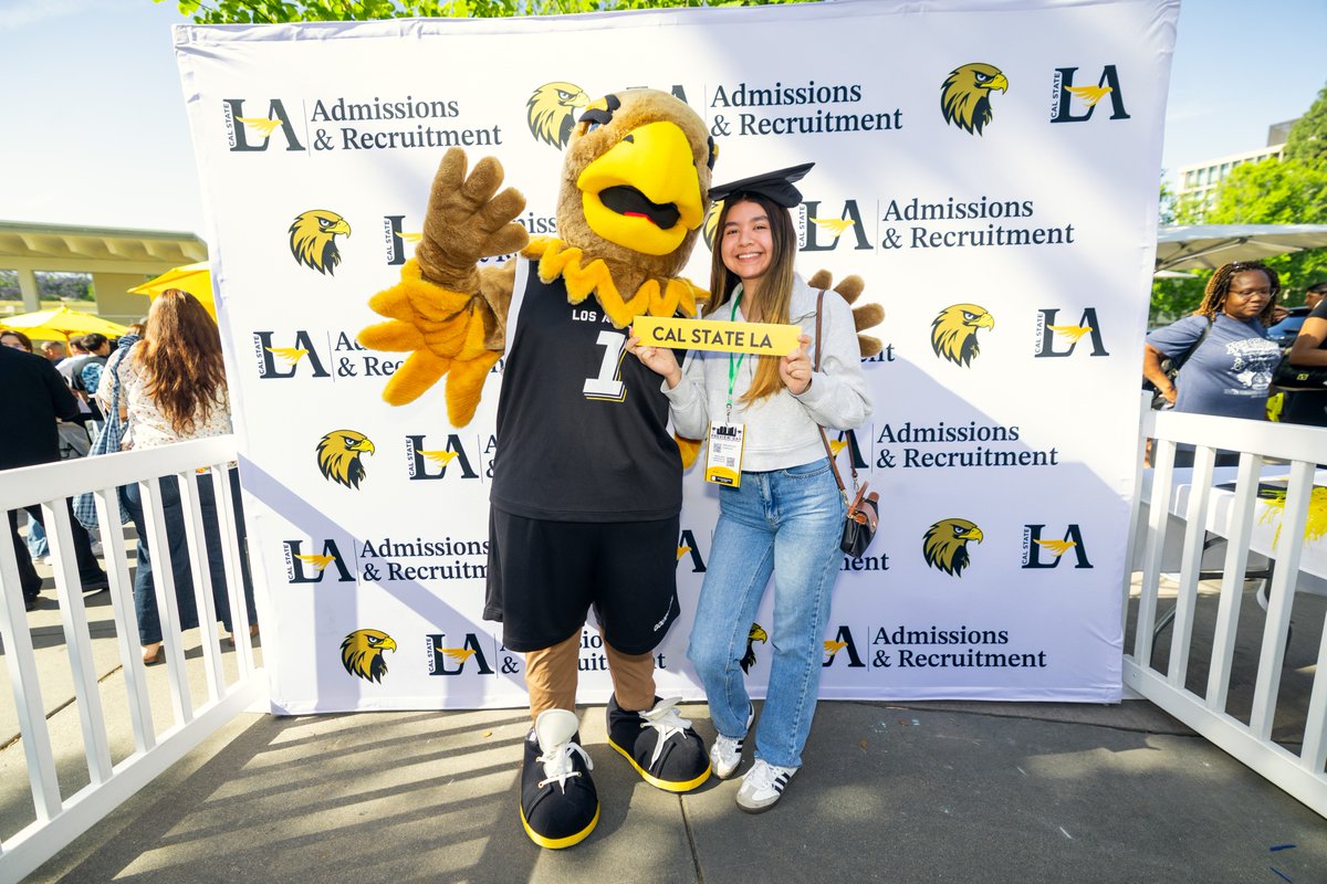CalStateLA's tweet image. Thank you to everyone who joined us for Preview Day at #CalStateLA! 💛 

We loved welcoming you to campus, what’s possible as a Golden Eagle, and for many, saying YES to Cal State LA!