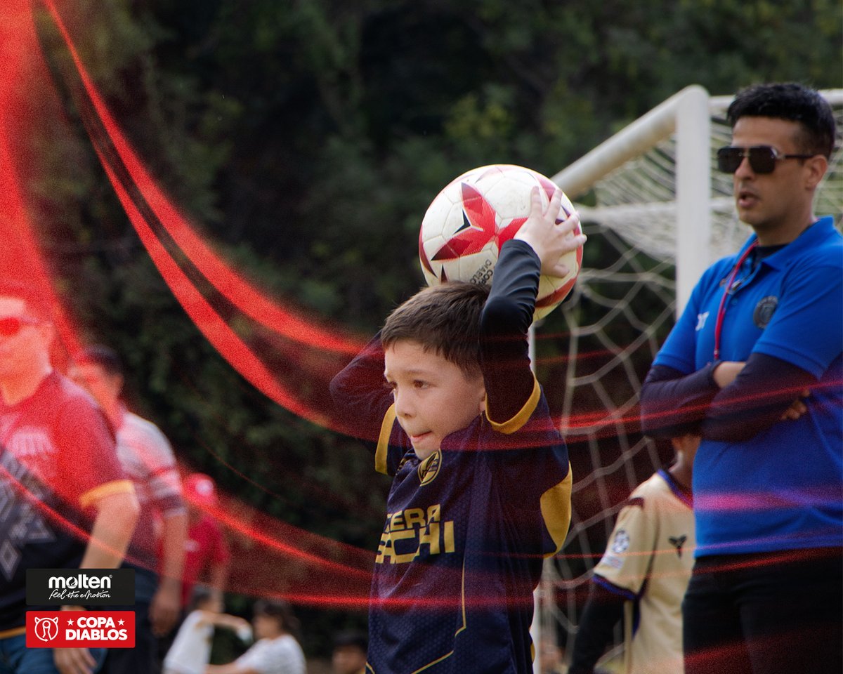 MoltenMex's tweet photo. Nuestra primera participación en la #CopaDiablos siendo el balón oficial. 😈⚽

#Molten #FeelTheEmotion https://t.co/djbK6wT6z1