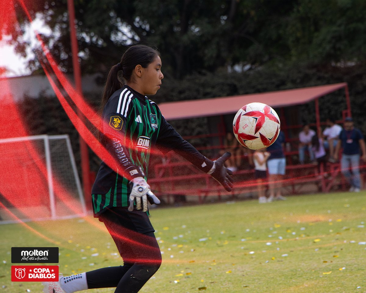 MoltenMex's tweet photo. Nuestra primera participación en la #CopaDiablos siendo el balón oficial. 😈⚽

#Molten #FeelTheEmotion https://t.co/djbK6wT6z1