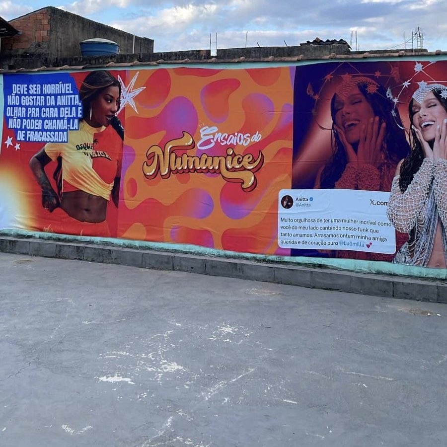 SOCORRO! Aniversariante faz festa com tema de Ludmilla e Anitta, com direito a referências icônicas de uma pra outra.