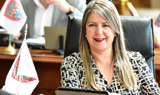 SomosJuarezNoti's tweet image. #Local #Principal | . – La legisladora de Ciudad Juárez, apuntó que esperará la resolución final del proceso al interior del partido guinda para formalizar s...
Nota Completa: is.gd/YvOG56