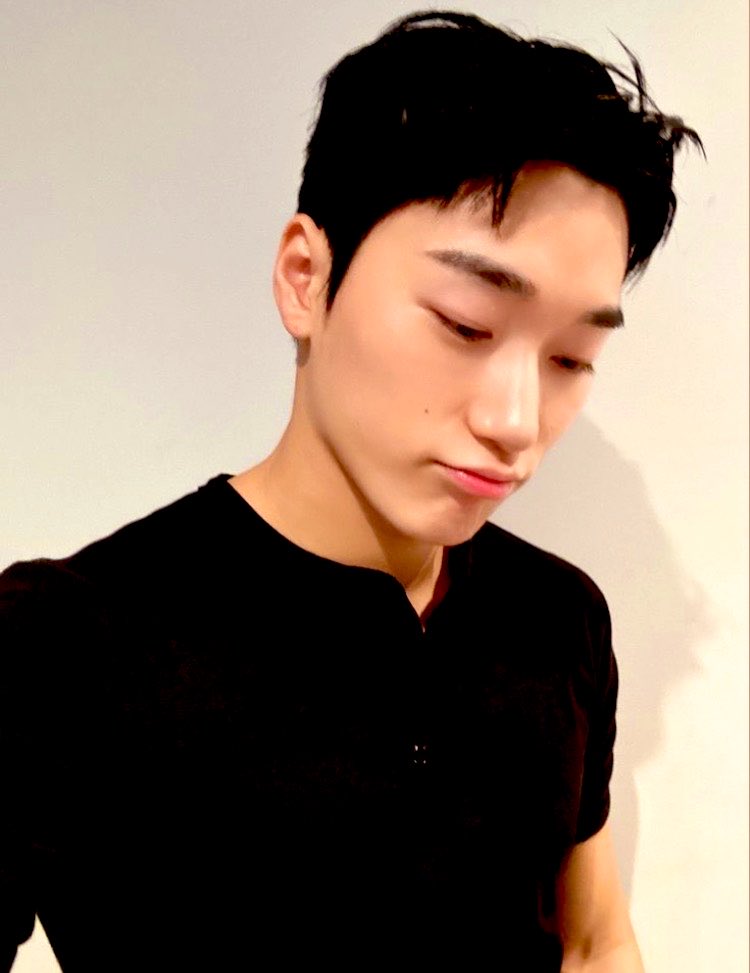 hmbrgrndsprite's tweet image. Hi me and San and new hair hey 

#atinyselcaday #asd #choisan @ATEEZofficial