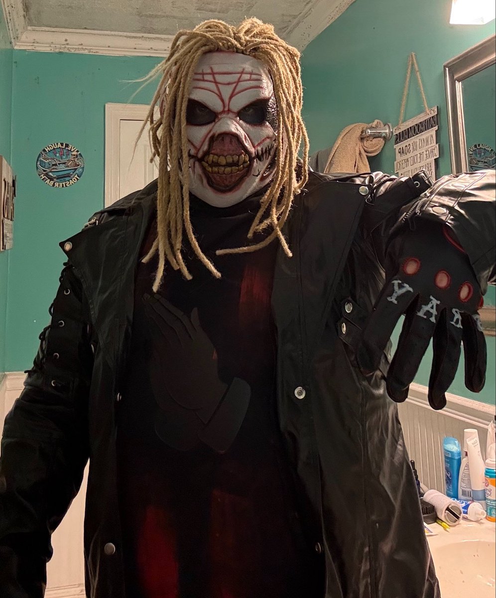 WordsofTheRed's tweet photo. Uncle Howdy complete cosplay and now my first test run with new fiend https://t.co/dTzYmt5XyD